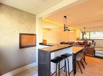 Apartamento de 2 quartos, Porto Alegre · Apartamento semimobiliado com churrasqueira no Higienópolis