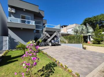 Casa · 230m² · 4 Quartos · 3 Vagas · Sobrado novo em condomínio em Peruíbe