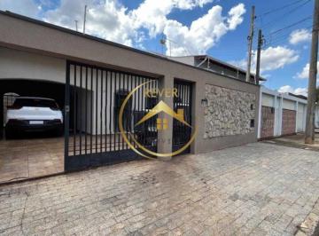 Casa · 219m² · 4 Quartos · 3 Vagas · Sobrado para venda em Jardim Chapadão de 219.00m² com 4 Quartos, 1 Suite e 3 Garagens