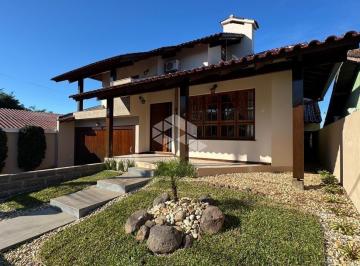 Casa · 263m² · 3 Quartos · 2 Vagas · Casa 03 dormitórios e piscina, logo após UNISC