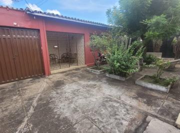 Casa Térrea à Venda no Bairro Aeroporto – 3 Quartos, Terreno Amplo e Financiável · Casa Térrea à Venda no Bairro Aeroporto – 3 Quartos, Terreno Amplo e Financiável