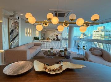 Apartamento · 3 Quartos · 3 Vagas · Porteira Fechada na Joaquim Lírio, 237m² e Vista para o Mar