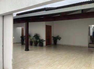 Casa · 200m² · 3 Quartos · 2 Vagas · Casa à venda no bairro Taiaman - Uberlândia - MG