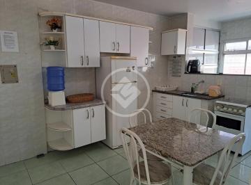 Apartamento · 130m² · 3 Quartos · 1 Vaga · Excelente apto de 3 quartos com 1 suite a 2 quadras da Praia do Morro