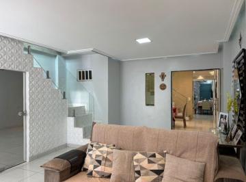 Casa de 3 quartos, Vicente Pires · CASA REFORMADA E PRONTA PARA MORAR ! 3 SUITES MAIS CONFORTO ABSOLUTO EM VICENTE PIRES