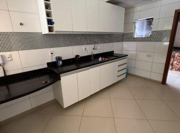 Apartamento de 4 quartos, Salvador · Alugo casa em Stella Mares
