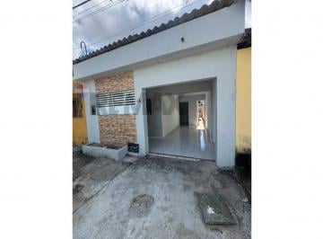 Casa · 69m² · 2 Quartos · 1 Vaga · OPORTUNIDADE! Casa 2 Quartos em Candelária com Espaço para Carro  e moto.