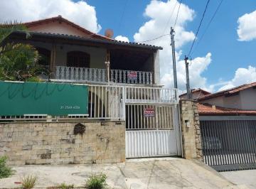 Casa · 300m² · 3 Quartos · Excelente casa 03 quarto, bairro Alvorada, Contagem.