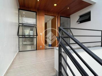 Foto 10.JPG · Casa com 3 quartos sendo um suíte com localização privilegiada
