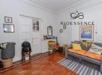 Casa · 286m² · 7 Quartos · Casa Residencial à venda no Flamengo (RJ) – Próxima ao metrô – 7 quartos (1 suíte)