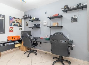 290e67b5-690c-42b7-9eef-97feacc7f4f8 · Sensacional casa para venda em Vila Cruz das Almas com 4 quartos, sendo 1 suíte, 273m²