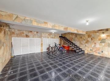734f86bc-7a61-4706-9120-b4a418751a84 · Aconchegante casa para venda em Vila Cruz das Almas com 4 quartos, sendo 1 suíte, 273m²