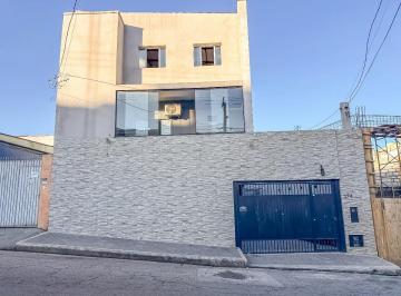 490c61b1-c595-4149-8b7c-06795b14847f · Elegante casa para venda em Piqueri com 3 quartos, sendo 1 suíte, 307m²