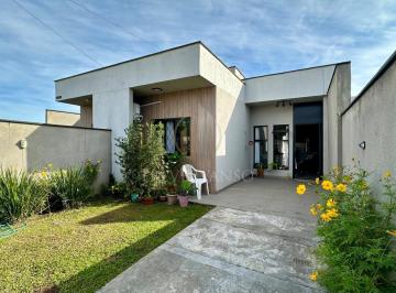 Casa · 102m² · 3 Quartos · 2 Vagas · Casa em Picarras - Guaratuba, PR