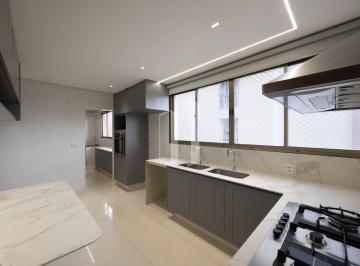 Apartamento · 238m² · 4 Quartos · 3 Vagas · Apartamento em Setor Bueno - Goiânia, GO