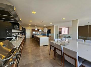 Casa · 548m² · 5 Quartos · 4 Vagas · Casa com 5 Suítes, Sauna e Piscina, 548 m² - venda ou aluguel no Urbanova - São