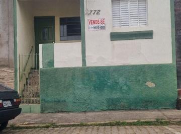 Casa · 56m² · 2 Quartos · Vende-se casa no Centro