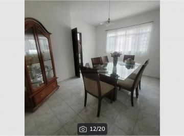 Casa · 130m² · 4 Quartos · Casa Espaçosa com 4 Quartos e Área Gourmet à Venda no Alto da Ponte