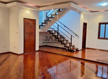 Casa · 250m² · 3 Quartos · 2 Vagas · Casa em condomínio.Viva com Conforto e Exclusividade no Urbanova