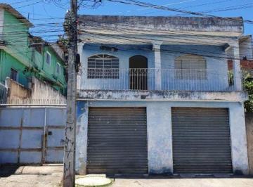 Casa · 180m² · 3 Quartos · 5 Vagas · Casa com quintal, salão comercial e 5 vagas em Francisco Morato