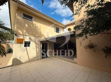 Casa · 180m² · 4 Quartos · 4 Vagas · Casa à venda com 4 dormitórios e uma suite
