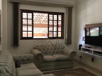 Casa · 220m² · 3 Quartos · 2 Vagas · Casa - Jardim Alvorada - 3 Dormitórios - 150m².
