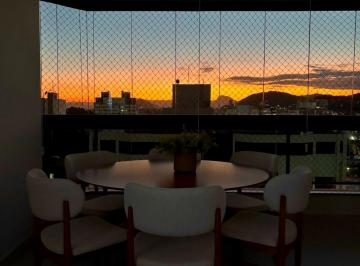 Apartamento · 110m² · 3 Quartos · 2 Vagas · Apartamento reformado, 110m², 3 quartos, 1 suíte, 1 suíte canadense, 2 vagas de garagem.