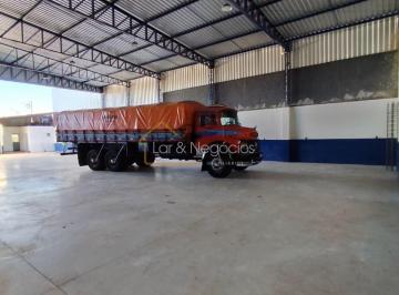 Comercial · 564m² · Pavilhão/Galpão para alugar no bairro Jardim Italia - Patos de Minas/MG