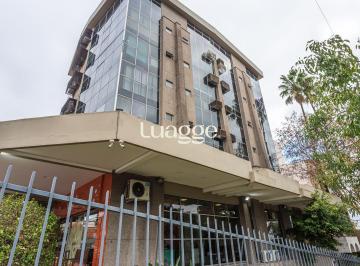 Comercial · 54m² · 2 Quartos · Conjunto comercial no bairro Floresta com terraço privativo DESOCUPADO