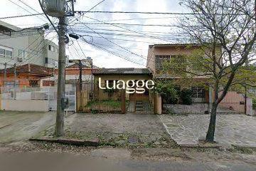 Casa · 104m² · 2 Quartos · 3 Vagas · Casa com 104 m2, c/2 dorms., depend. empreg com banh. vaga 2 carros, canil, Bair