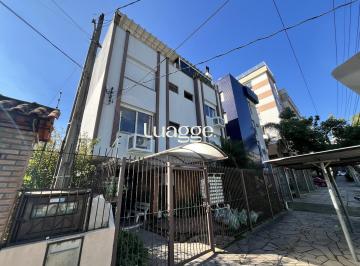 Apartamento · 36m² · 1 Quarto · JK transformado em 1 dormitório com pátio privativo no bairro Petrópolis