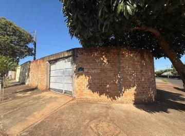 Casa · 60m² · 2 Quartos · 4 Vagas · Casa Padrão em Araraquara
