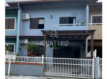 Casa · 110m² · 3 Quartos · 2 Vagas · Casa de Praia em Ubatuba - Porteira Fechada