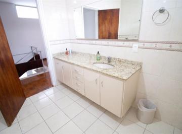 Casa · 279m² · 3 Quartos · 4 Vagas · Casa para venda em Vila Vianelo de 279.00m² com 3 Quartos, 1 Suite e 4 Garagens