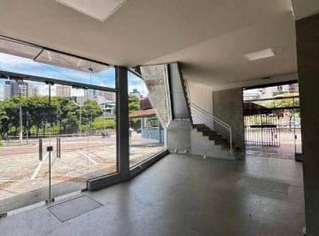 Comercial · 240m² · 2 Vagas · Loja para alugar em Centro de 240.00m² com 2 Garagens