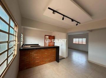 3b9831516aa541b3e8712818047177ff4959f460 · Apartamento no bairro Santa Mônica com três quartos, uma semi suíte e uma vaga na garagem.