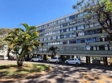 Apartamento de 3 quartos, Brasília · Apartamento com 130M², reformado, vazado e nascente, para aluguel