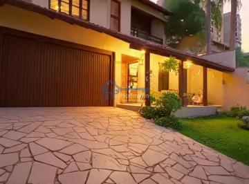 Casa · 240m² · 5 Quartos · 2 Vagas · Excelente casa com 5 dormitórios com 2 suítes no bairro Jardim Mauá