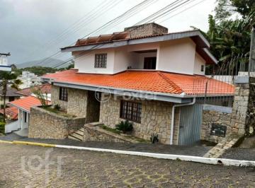 94dbaa6e · Casa, 5 dormitórios, 285 m², em Córrego Grande