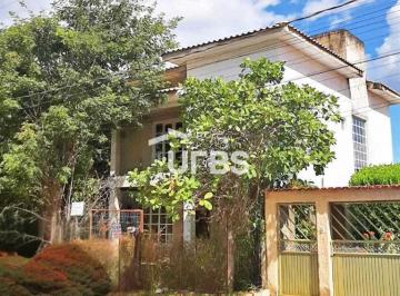 Casa · 223m² · 3 Quartos · 4 Vagas · OPORTUNIDADE EM PIRI, SOBRADO EM FASE DE ACABAMENTO A VENDA NO BAIRRO MAIS TRANQUILO DE PIRENÓPOLIS.