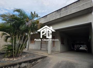 Foto 01 · CASA MODERNA À VENDA - ARARUAMA/RJ Excelente oportunidade para quem busca um imóvel espaçoso e com
