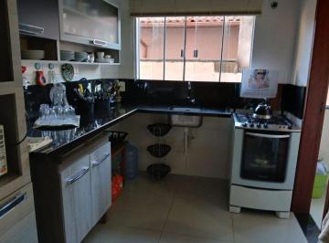 Casa de 3 quartos, Florianópolis · Excelente sobrado com 3 dormtórios para venda no centro dos Ingleses, com ótimo preço.