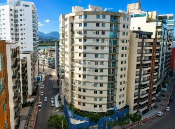 Foto 11 · Apartamento à venda no Centro de Guarapari-ES: 2 quartos, 1 sala, 1 banheiro, 51,00 m² de área.