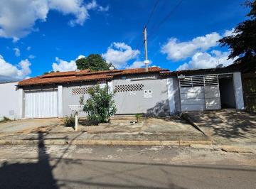 Casa de 3 quartos, Aparecida de Goiânia · Casa de 360 m² com 3 quartos à venda no Jardim Dom Bosco