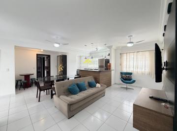 Sala de Estar · Apartamento com 3 quartos no centro de Guaratuba