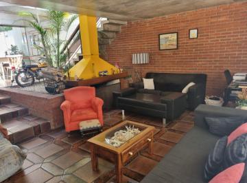 Casa · 194m² · 3 Quartos · 2 Vagas · Casa de vila para venda em Chácara Monte Alegre com 3 quartos, sendo 1 suíte, 194m²