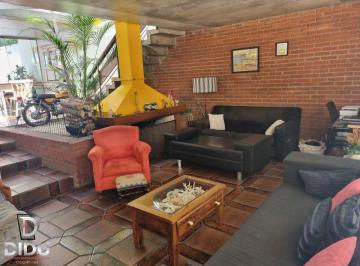 Casa · 194m² · 3 Quartos · 2 Vagas · Casa de vila para venda em Chácara Monte Alegre com 3 quartos, sendo 1 suíte, 194m²
