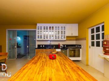 Casa · 255m² · 3 Quartos · 6 Vagas · Casa para venda em Vila Cordeiro com 3 quartos, sendo 3 suítes, 255m²