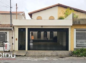 Casa · 236m² · 6 Quartos · 5 Vagas · Sobrado para venda em Vila Santo Antônio com 6 quartos, sendo 1 suíte, 236m²