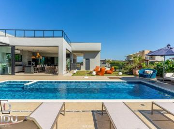 Casa · 335m² · 4 Quartos · 3 Vagas · Casa no condomínio Porto Laranjeiras para venda com 4 quartos, sendo 2 suítes, 335m²